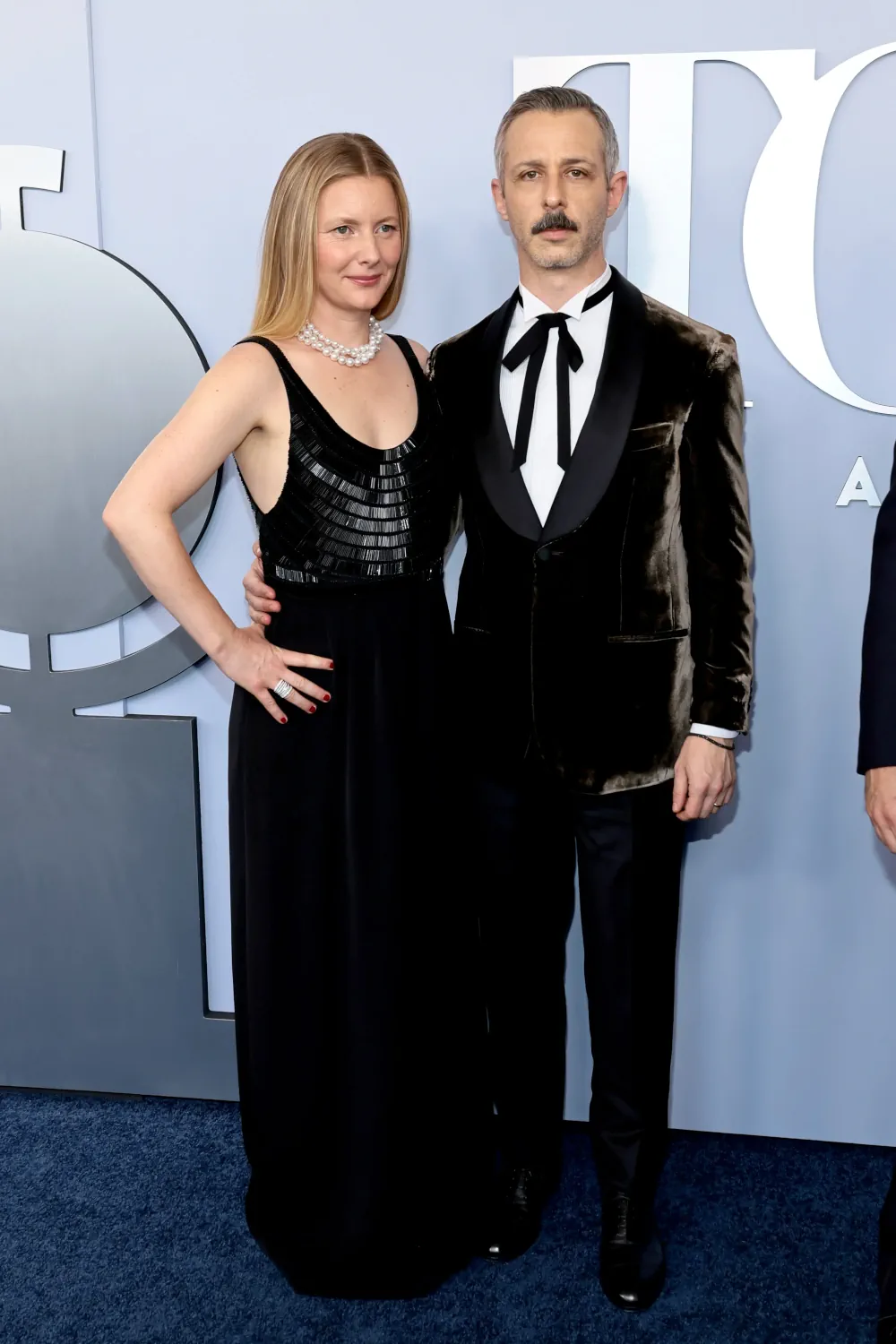 008_LORO PIANA–Jeremy Strong & Emma Wall-Tony Awards 2024