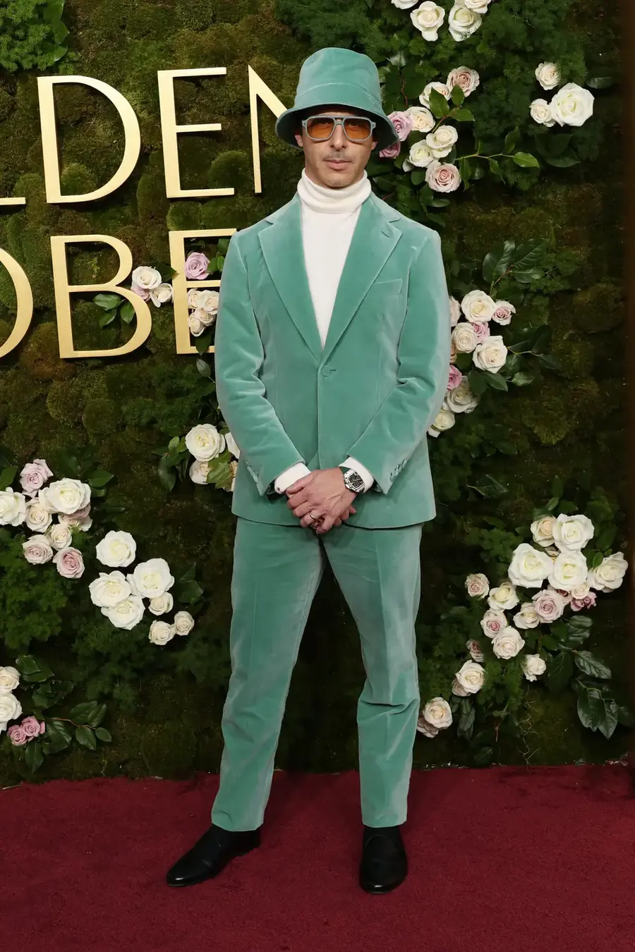 LORO-PIANA_JEREMY-STRONG-Golden-Globes-2025