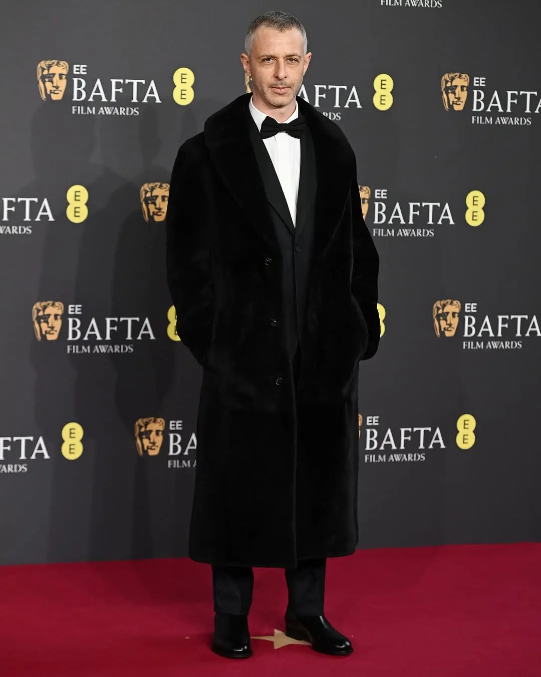 LORO-PIANA_JEREMY-STRONG-EE-BAFTA-Film-Awards