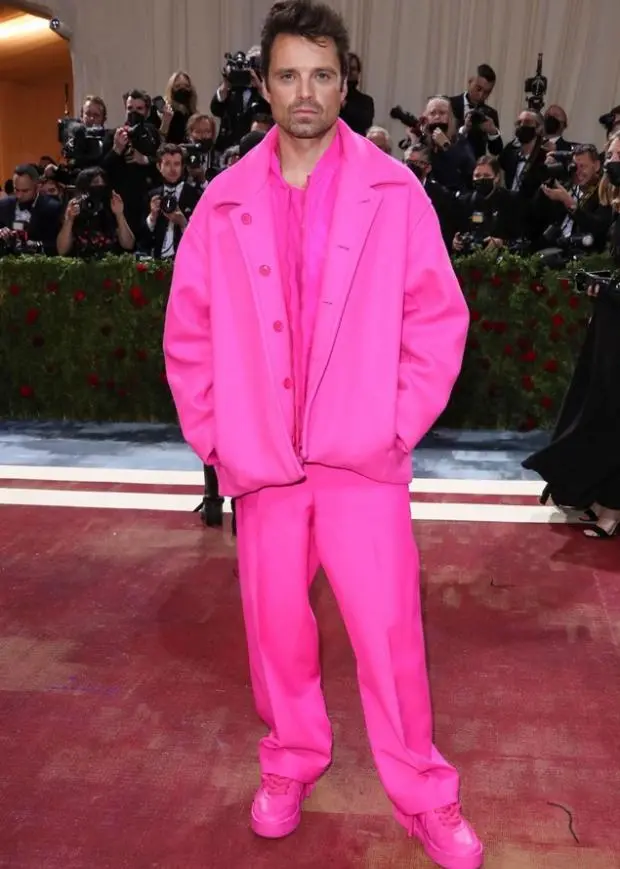 VALENTINO – Sebastian Stan – Met Gala 2022