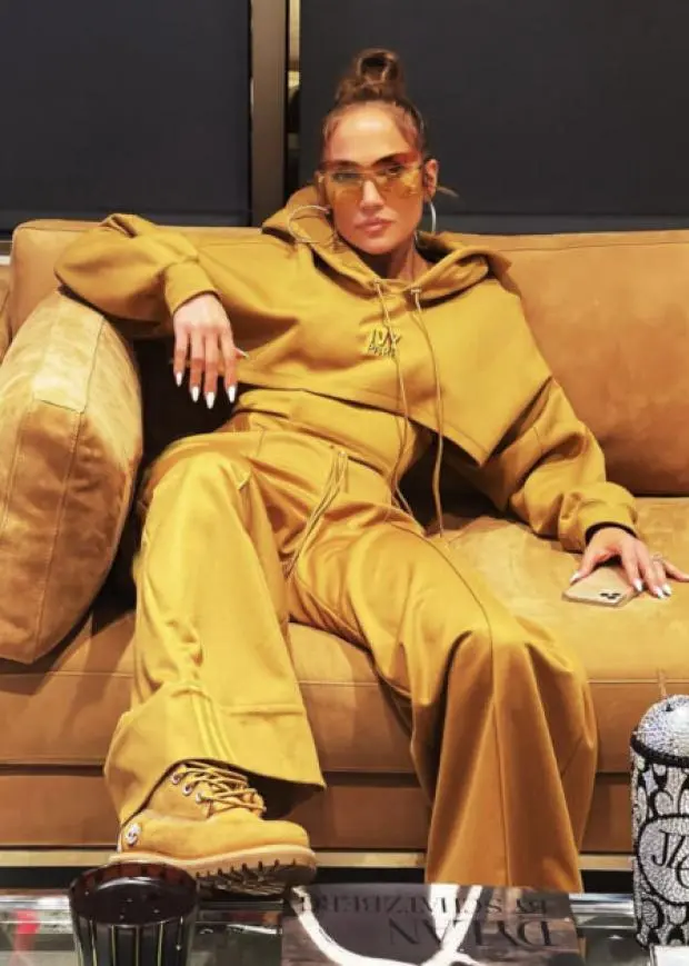 FENDI – Jennifer Lopez