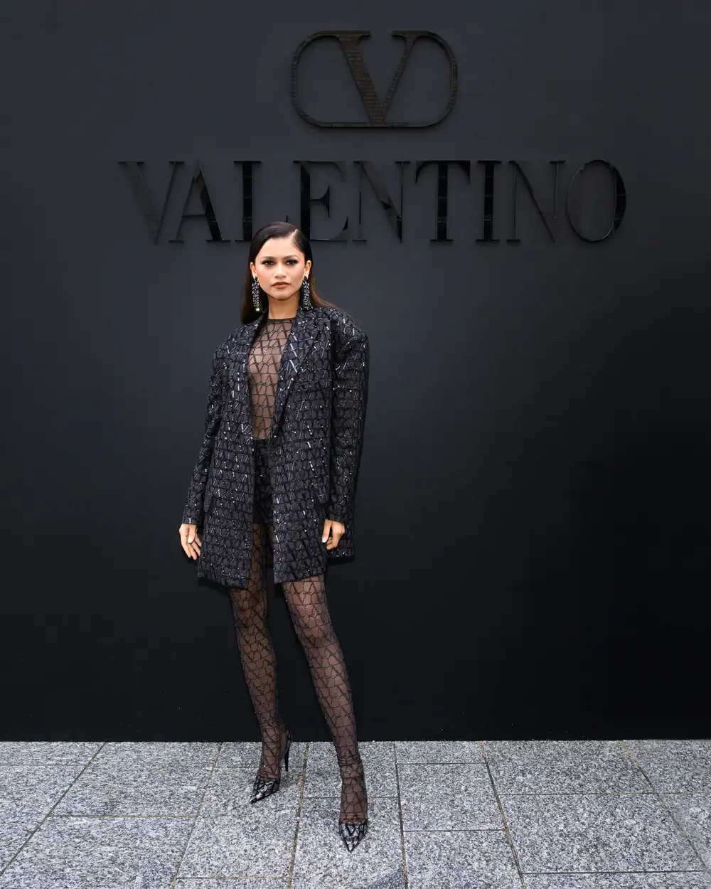 VALENTINO_PARIS-FASHION-WEEK-UNBOXING-VALENTINO